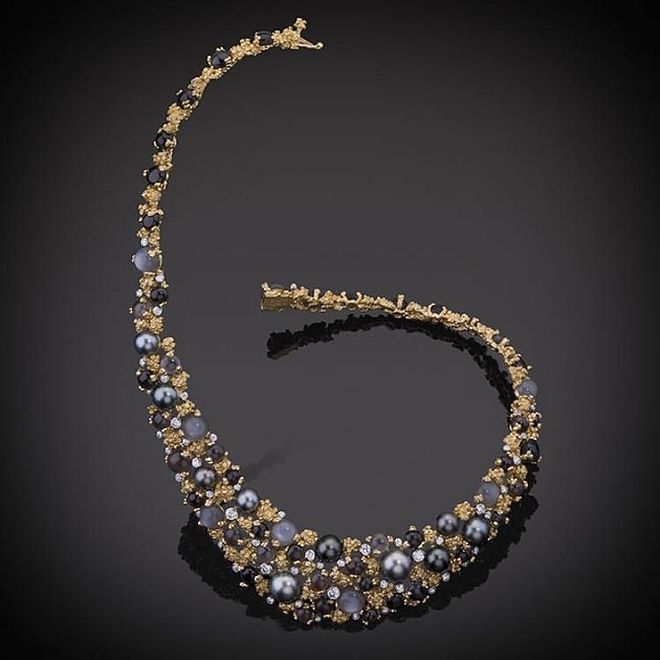 Naszyjnik z diamentami, perłami i złotem. Magiczna biżuteria z meteorytem od Gilberta Alberta
