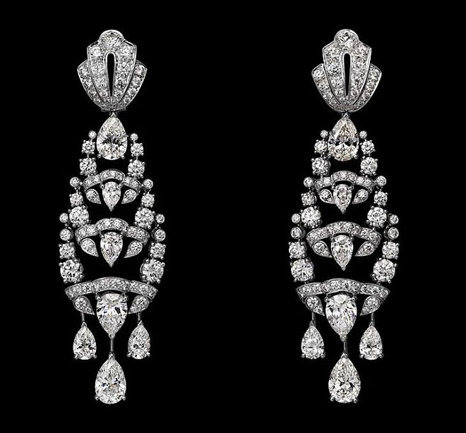 Diamentowe kolczyki Cartier w platynie, diamenty w szlifie gruszkowym, diamenty w szlifie rozetowym