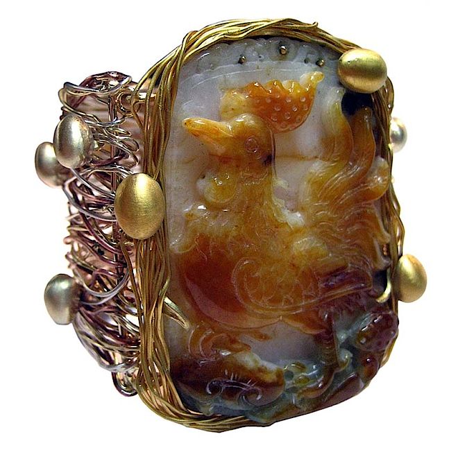 Złoto-srebrny pierścień Kogut ze złotymi jajkami, zestaw z jadeitem. Biżuteria w kolorach Morza Śródziemnego