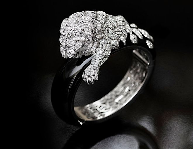 Pierścień Chanel Ryczący Lew. Nowa kolekcja biżuterii Chanel: pod znakiem lwa