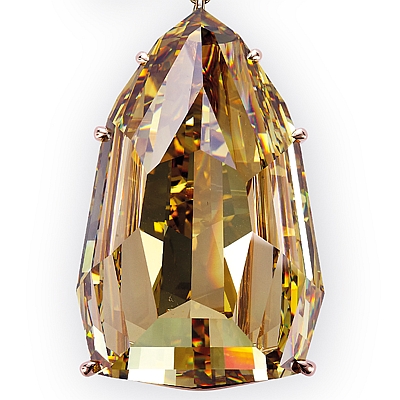 Największy na świecie diament bez skazy o masie ponad 400 karatów. Najdroższy naszyjnik na świecie. 637 karatów
