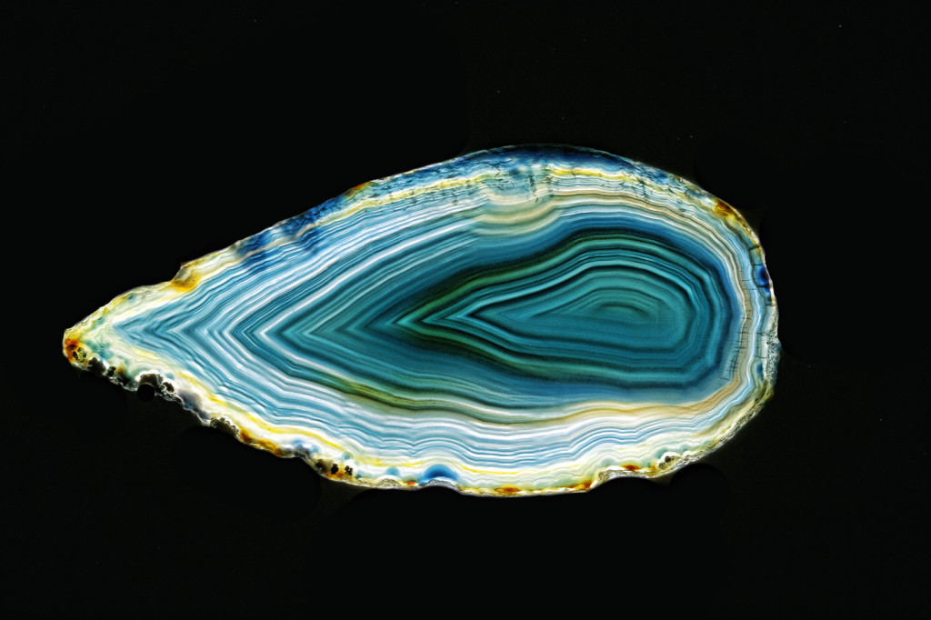 a_thin_slice_of_agate_by_grandagon-d5kn817