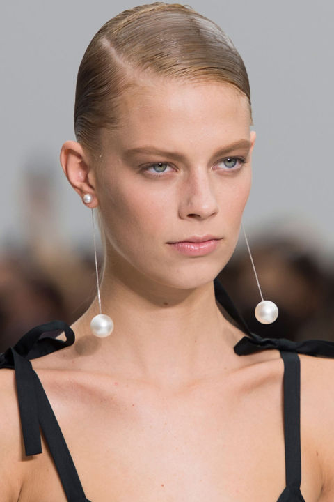 hbz-ss2016-trends-jewelry-baroque-earrings-ferragamo-clp-rs16-0755