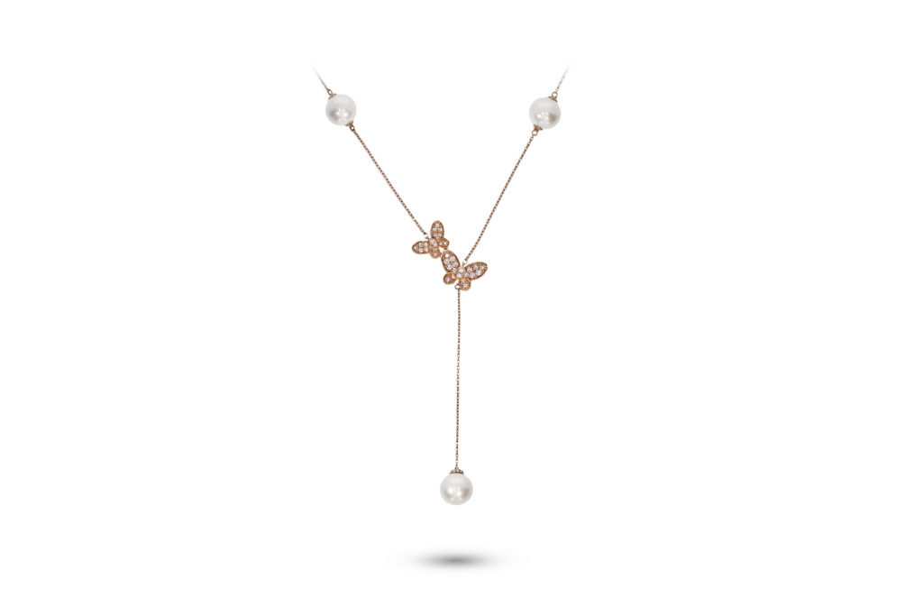 Naszyjnik z perłami i brylantami z motywem motyla w różowym złocie 18k