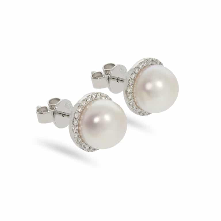 Kolczyki z perłami Akoya koloru białego z wysokim blaskiem z brylantami z białego złota 18k